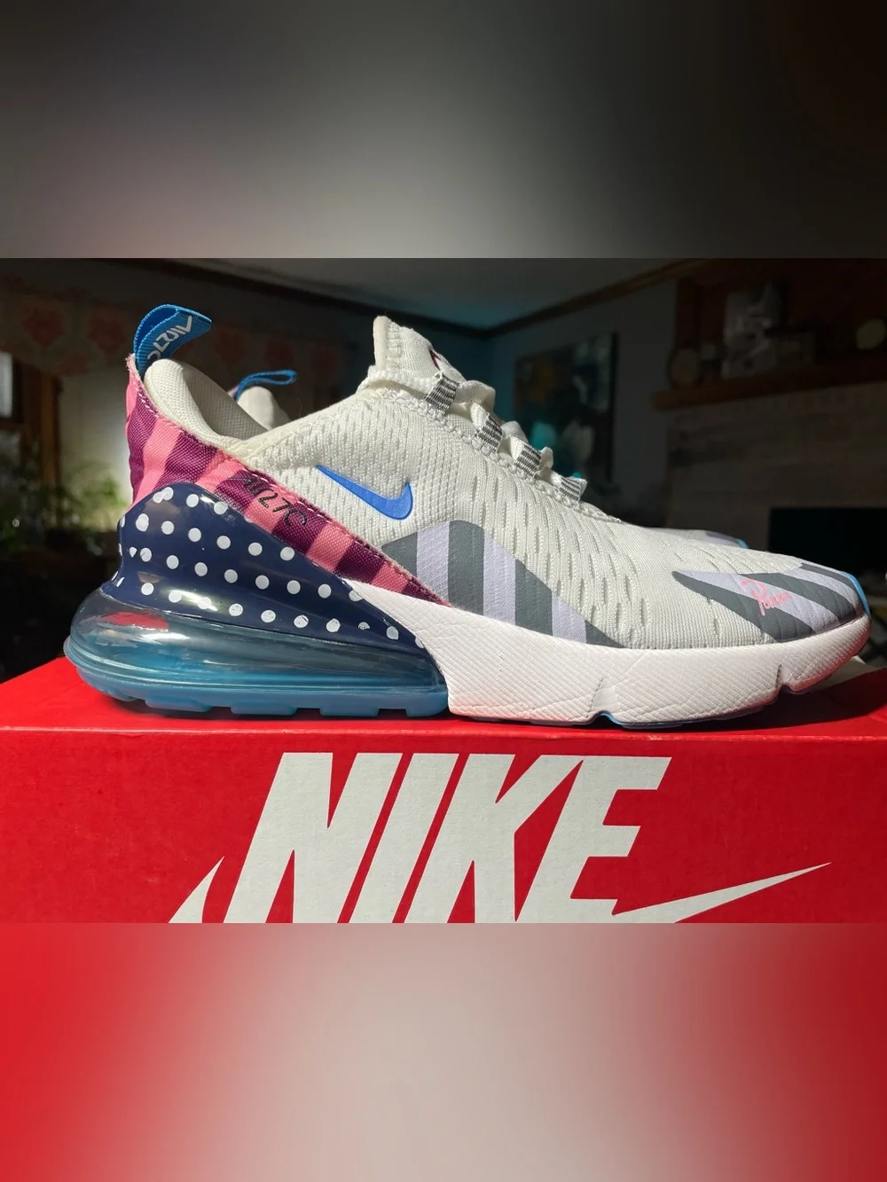 Nike Air Max 270 White with Blue, Pink & Navy Accents 7.5W - 6Y
